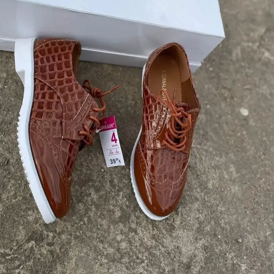 Brown scaled Leather shoes