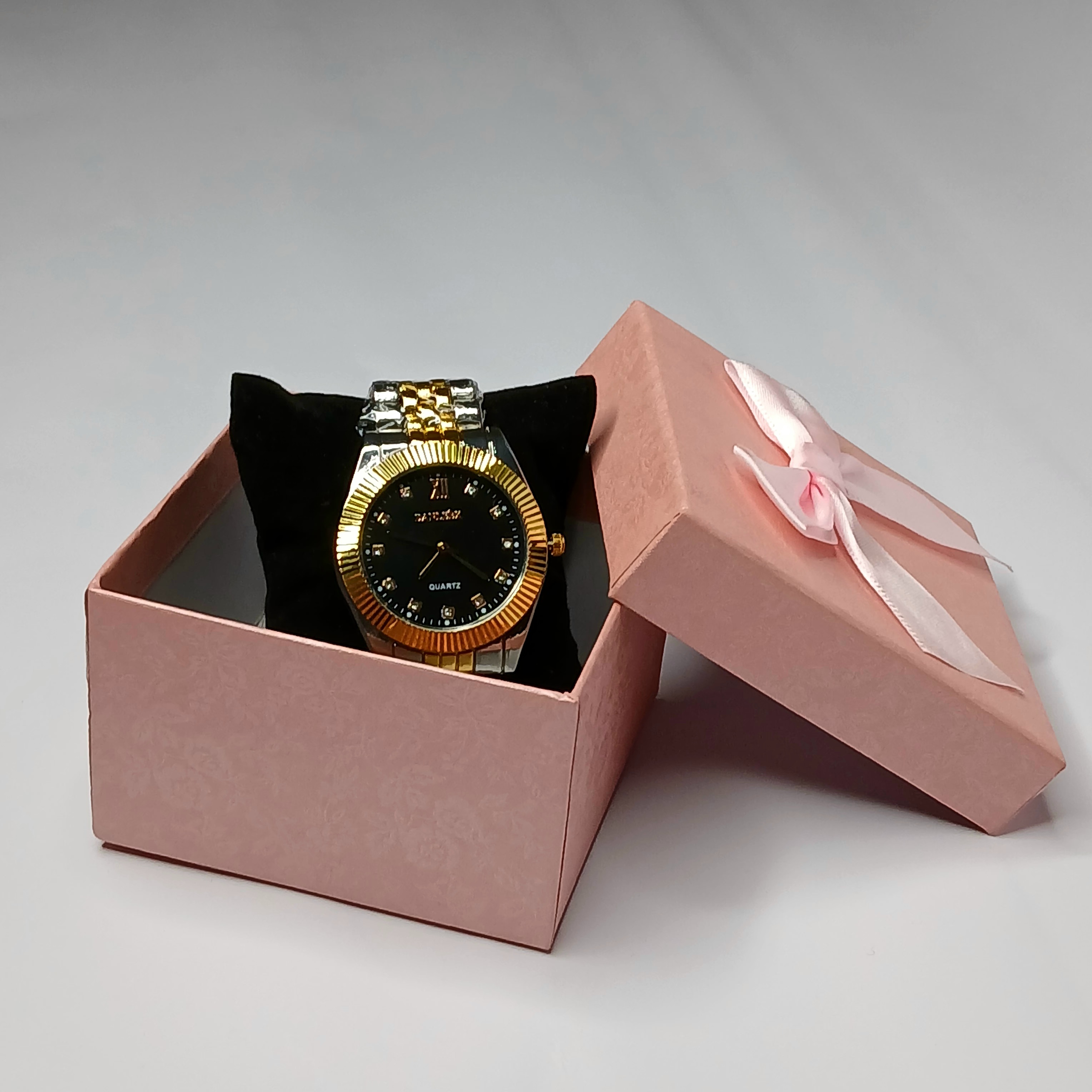 Exquisite GoldWatch - Thumbnail 5